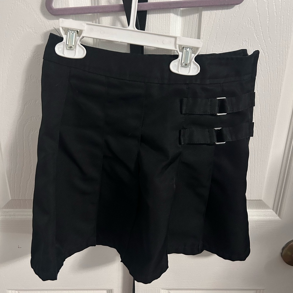 French Toast Black pleated skort